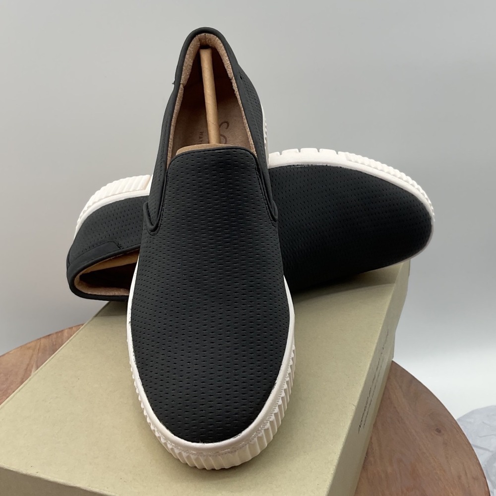 Soul Naturalizer Womens Black Perforated Platform Slip On Sneakers 6M H0638S1001